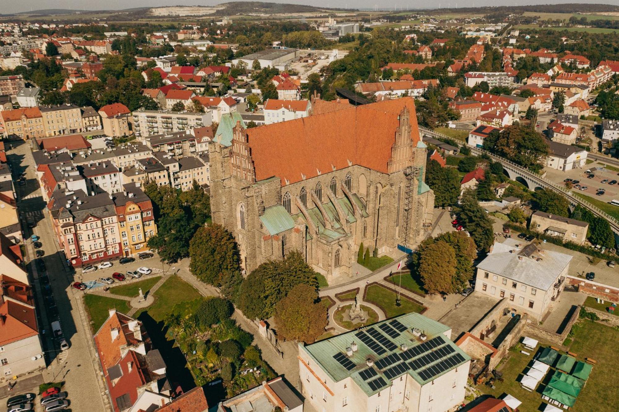 Great Polonia Strzegom City Center Экстерьер фото