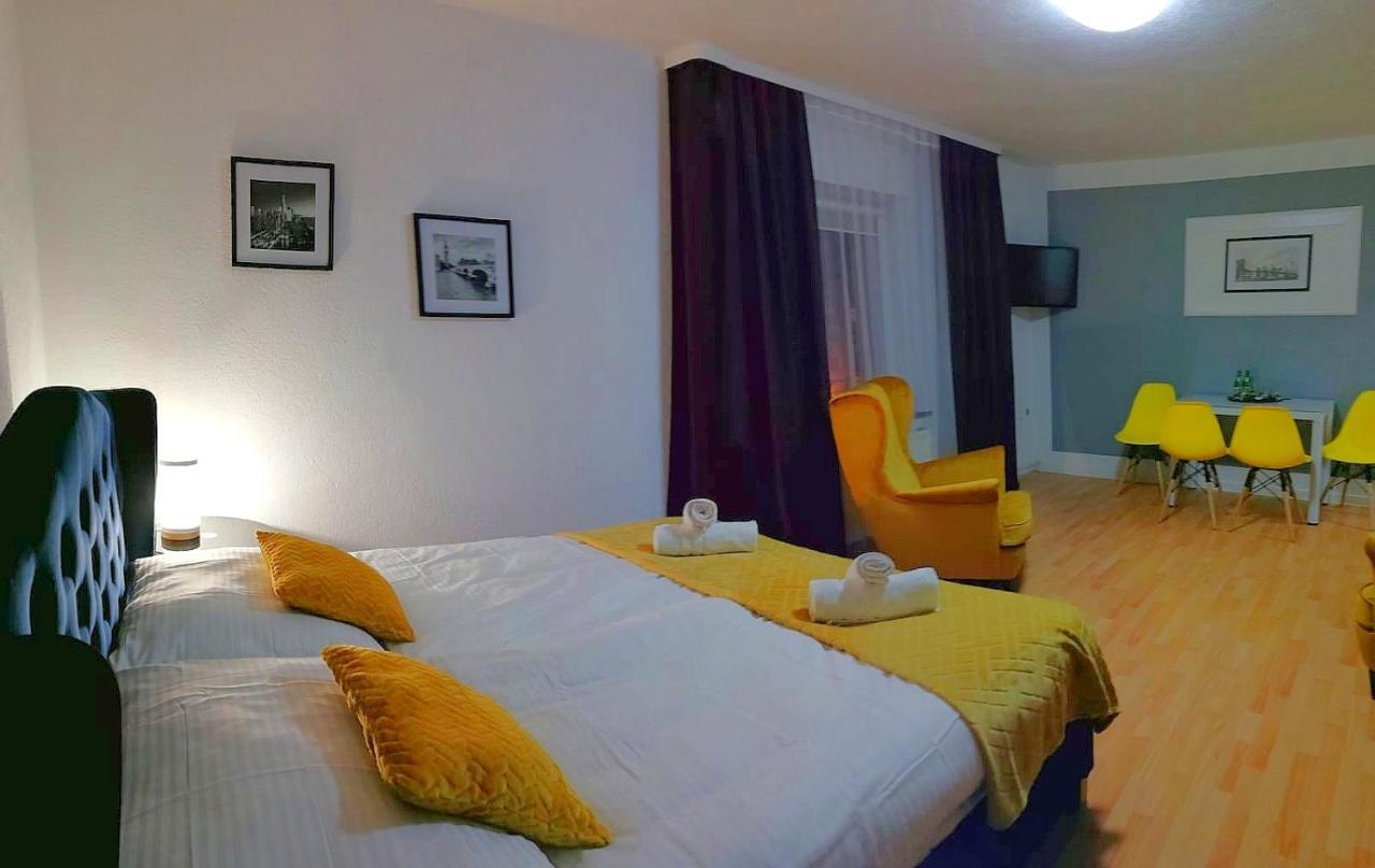 Great Polonia Strzegom City Center Экстерьер фото