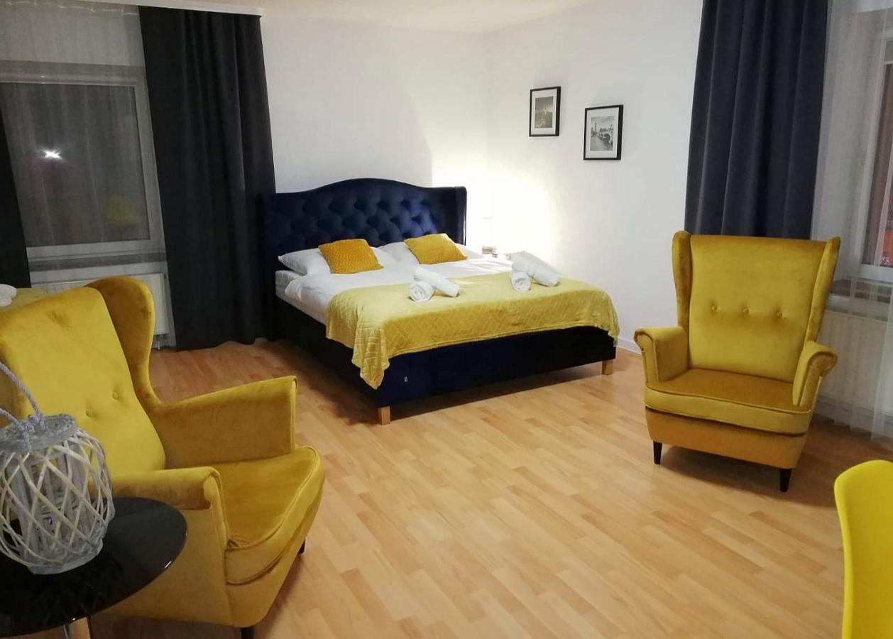 Great Polonia Strzegom City Center Экстерьер фото