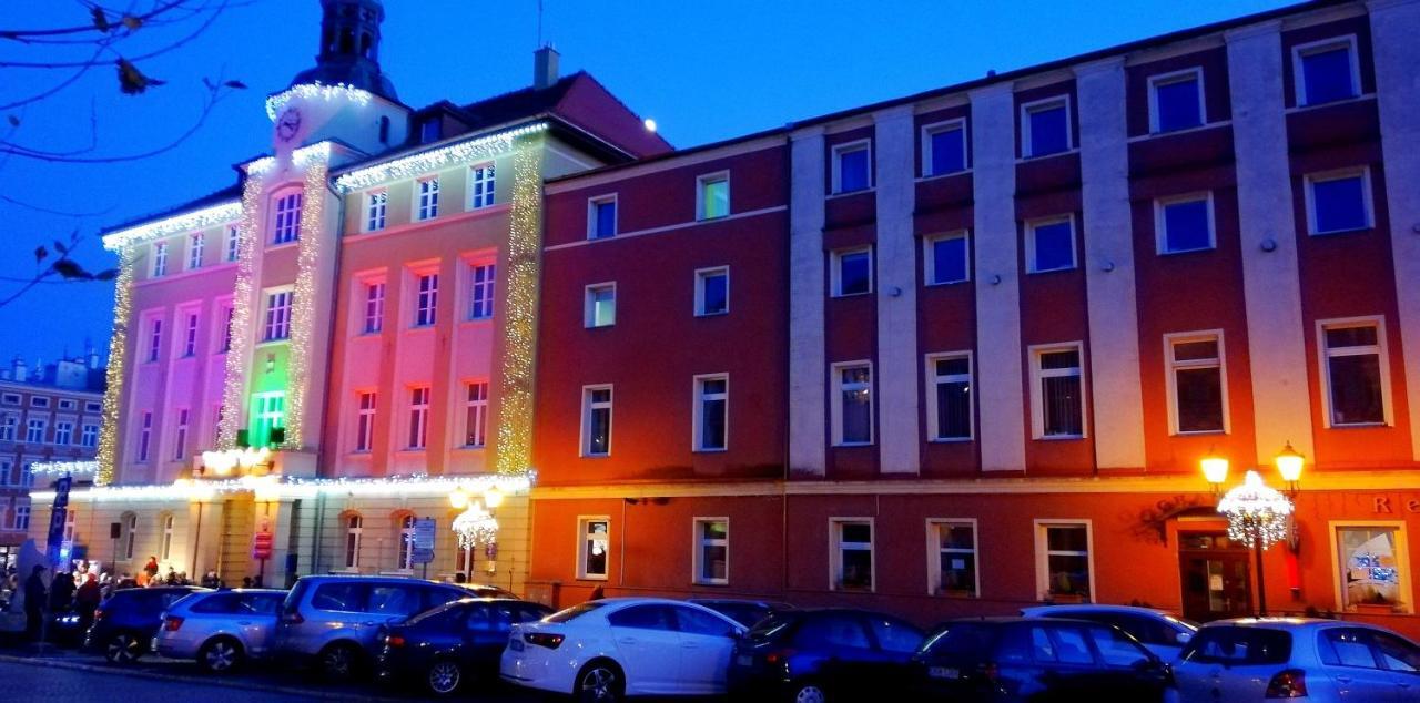 Great Polonia Strzegom City Center Экстерьер фото